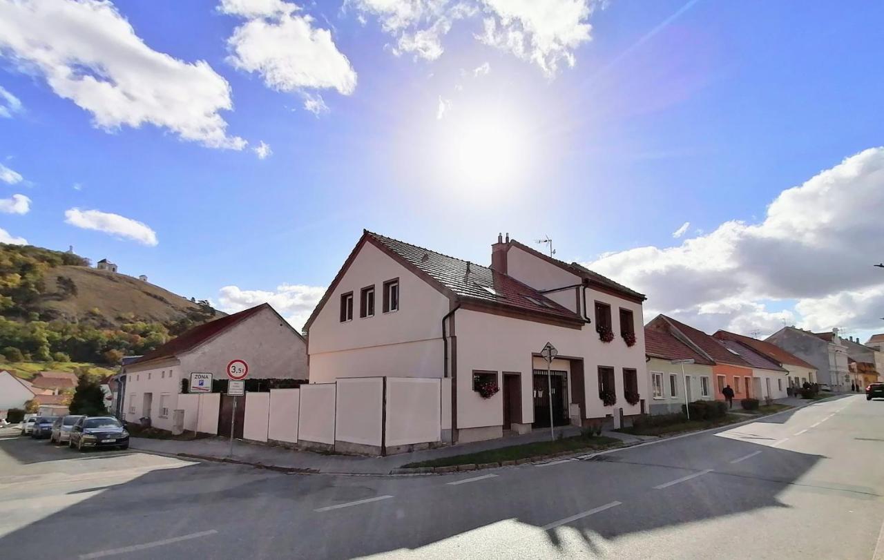 Ubytovani Na Spaciru Микулов Экстерьер фото